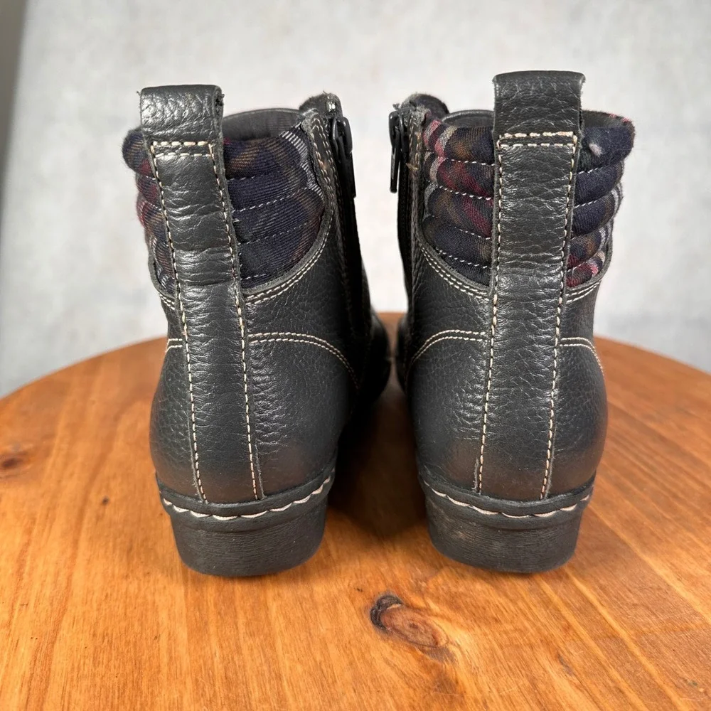 Clarks Ankle Boots Womens 6.5 Black Good Leather Lace Up Cap Toe Plaid Trim 0842